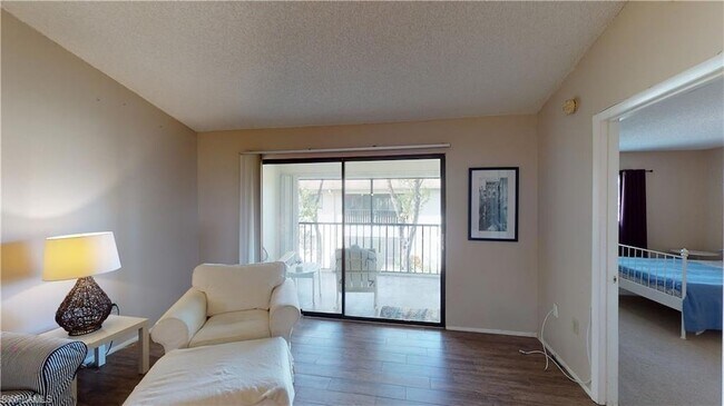 Building Photo - 6300 Sugar Bush Ln