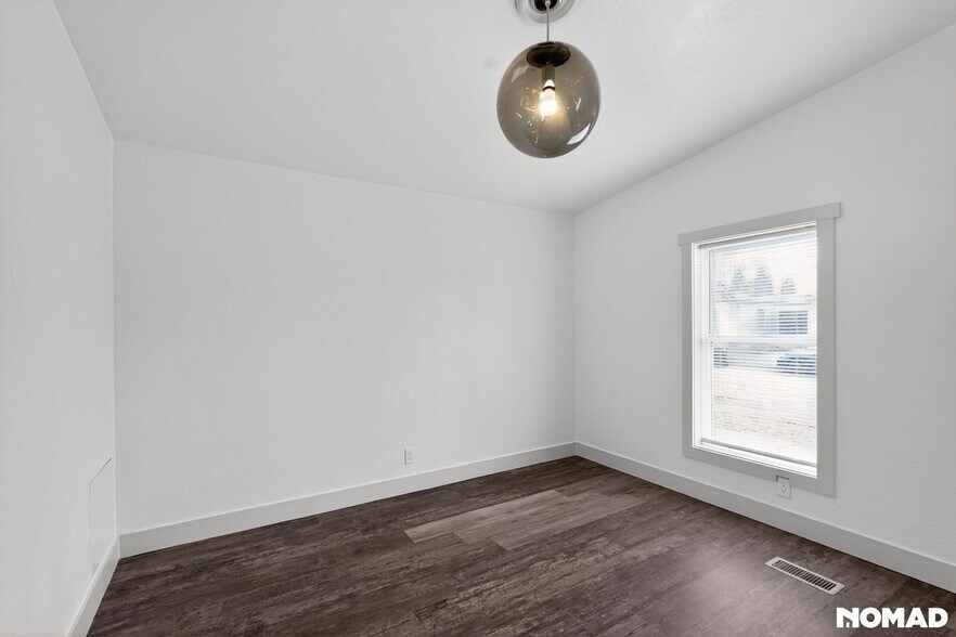 Building Photo - 1325 Bramblewood Ln