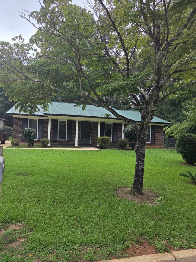 Building Photo - 1118 Country Cir