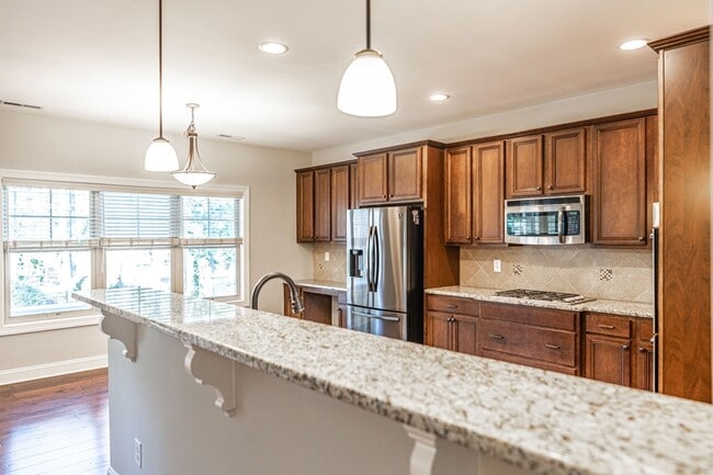 Building Photo - 100 Wiregrass Ln