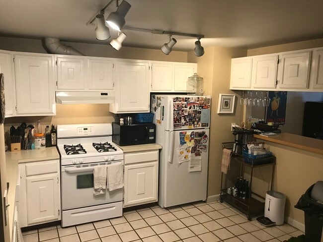 Building Photo - 99 W Fourth St