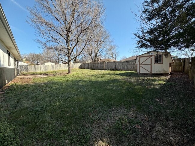 Building Photo - 3 Bedroom Home with Fenced Backyard & Storage Shed
