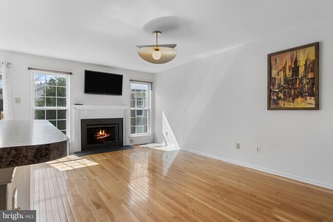 Building Photo - 112 Stewarts Ct