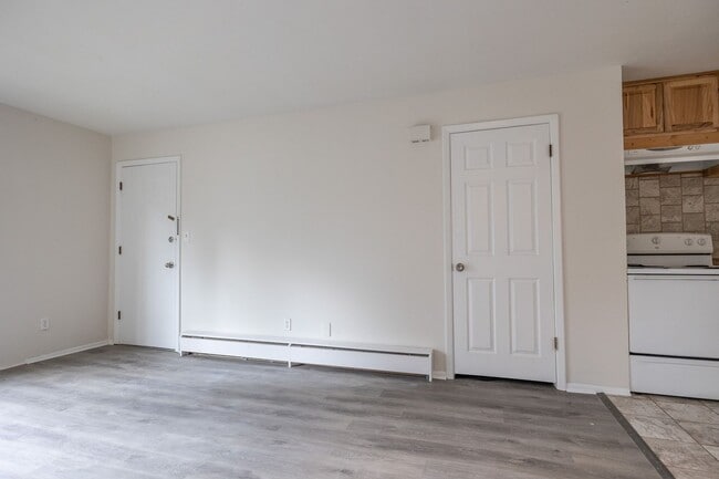 Building Photo - East Boulder - 2BR/1BA - AVAILABLE NOW!