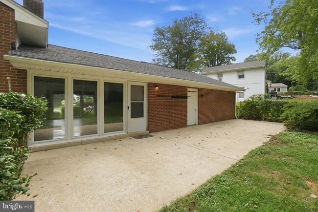 Building Photo - 7545 Axton St