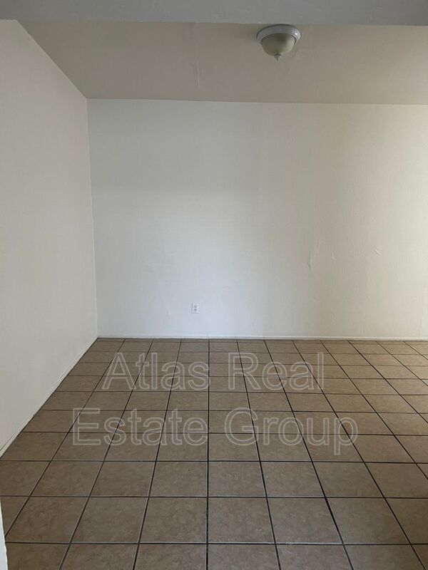 Building Photo - 40 N Westmoreland Ave