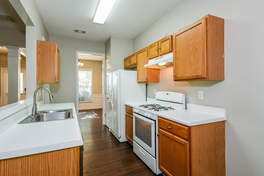 Building Photo - 1127 Dunedin Trail