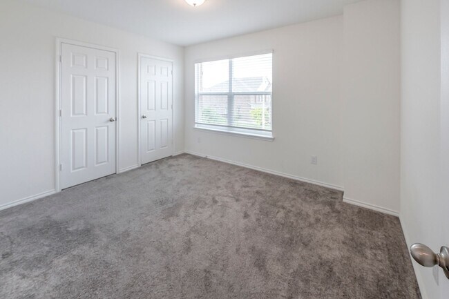 Building Photo - Leander Living with Loft, Flex Space & Style