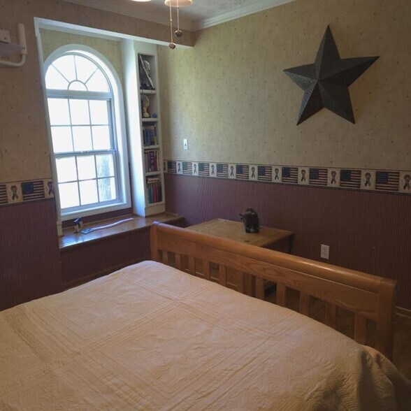 Building Photo - 3666 Lakewood Ct