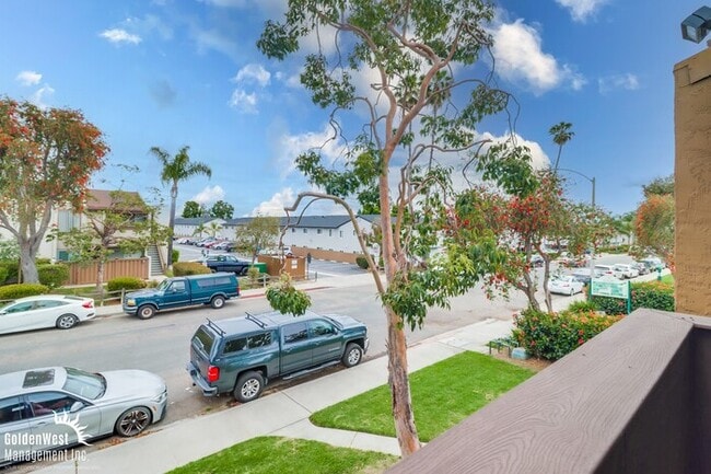 Building Photo - Charming 1Bdm 1Ba Condo in the Heart of Sa...