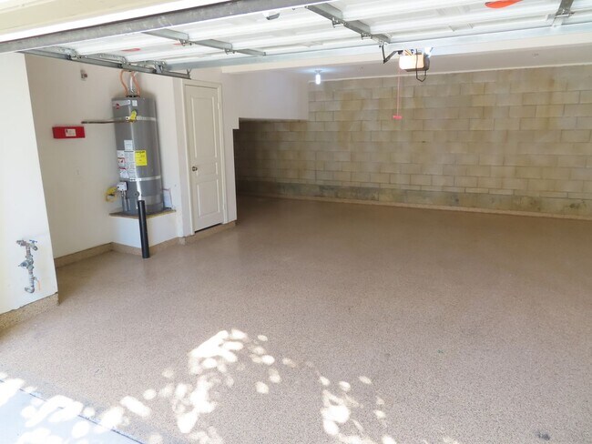Building Photo - 3125 Harbor Ridge Ln