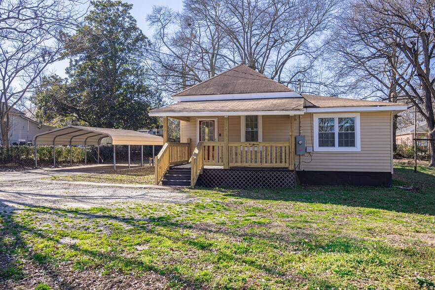 Building Photo - 4139 Lott St NE