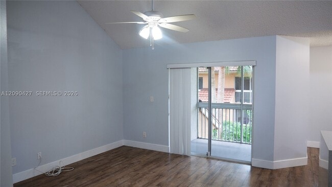 Building Photo - 832 NW 92nd Ave