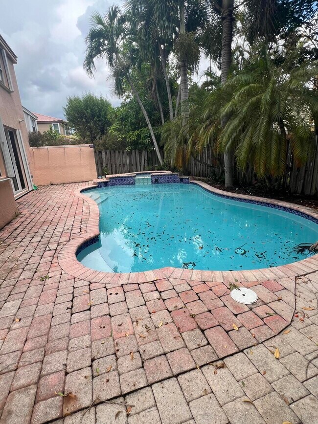 Building Photo - 315 NW 158th Ln