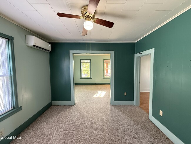 Building Photo - 7 Micklas St