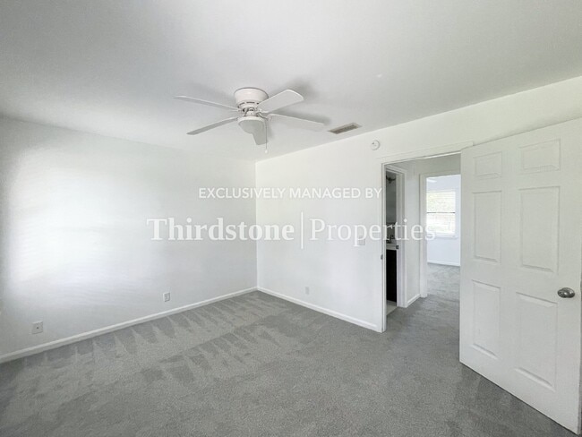 Building Photo - 139 Cherry Point Dr