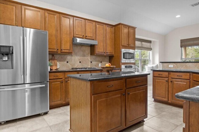 Building Photo - 5025 Pyrenees Pass