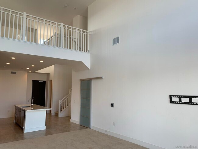 Building Photo - 8575 Aspect Dr
