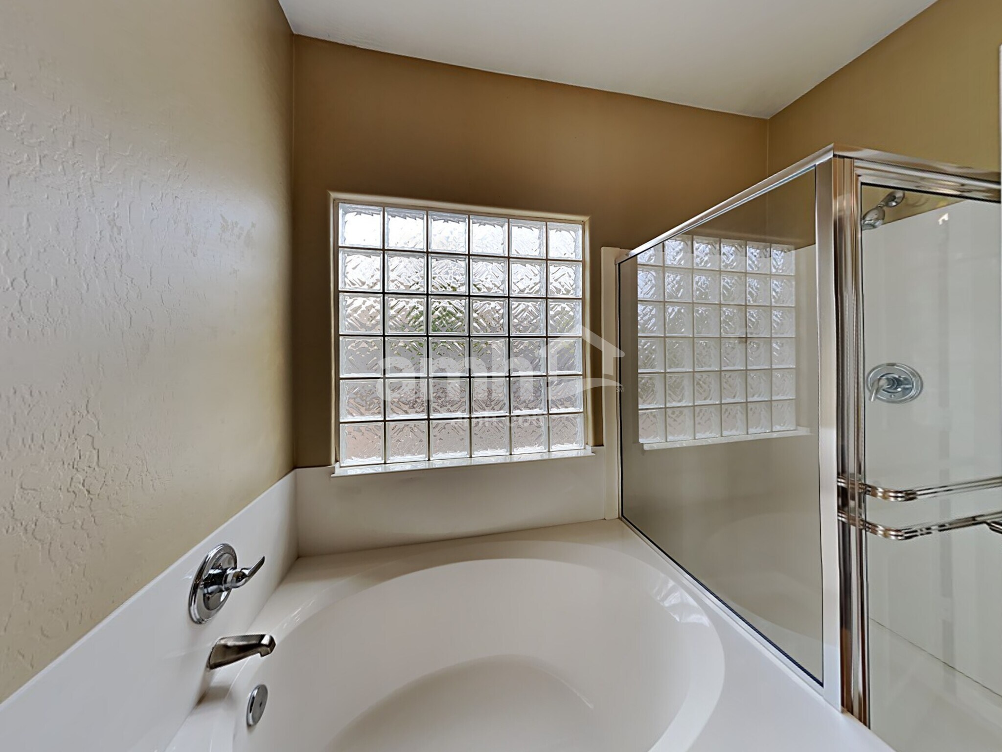 Building Photo - 11709 W Jefferson St