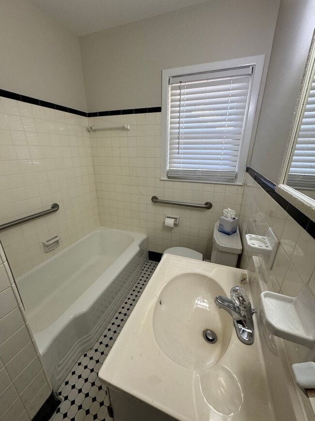 Building Photo - FOR RENT - Haymount Charmer