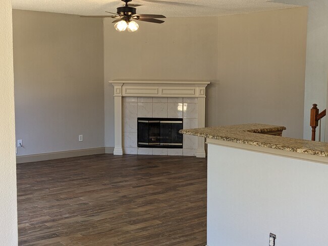 Family - 2309 Acorn Bend