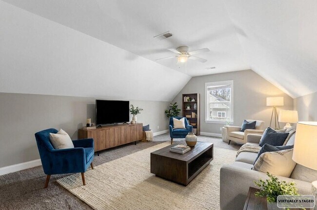 Building Photo - 7458 White Pine Dr