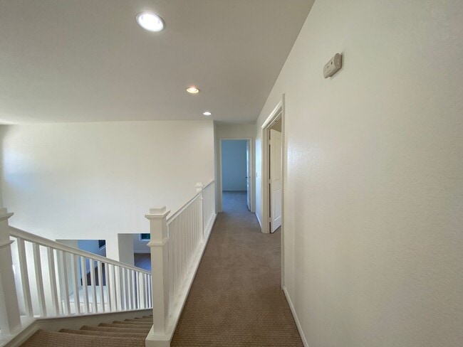 Building Photo - Gorgeous 4 Bedroom Carlsbad Home With A Stunning View and Solar!