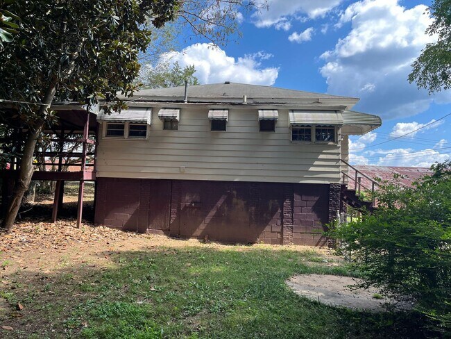 Building Photo - Rent NOW! Charming and spacious historic home in Porterdale Village featuring three bedrooms, two...