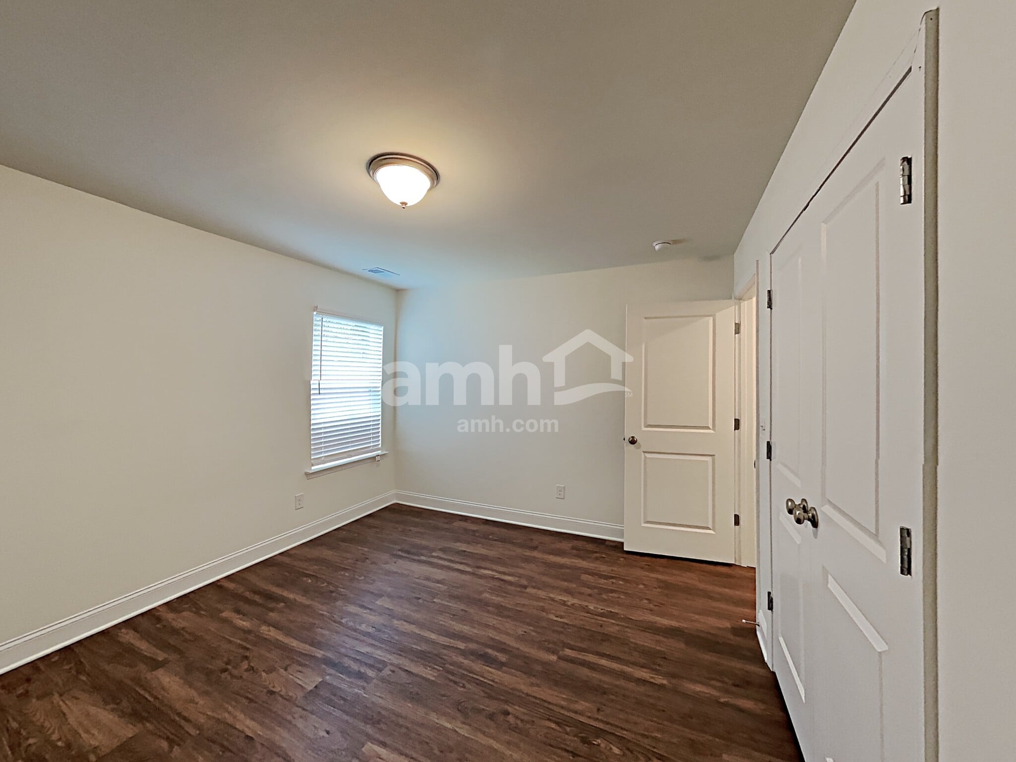 Building Photo - 2060 Brook Enclave Trail