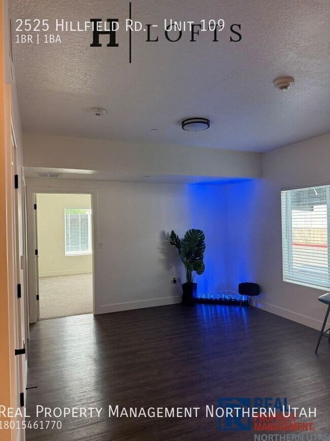 Building Photo - 2525 Hillfield Rd.-Unit 109