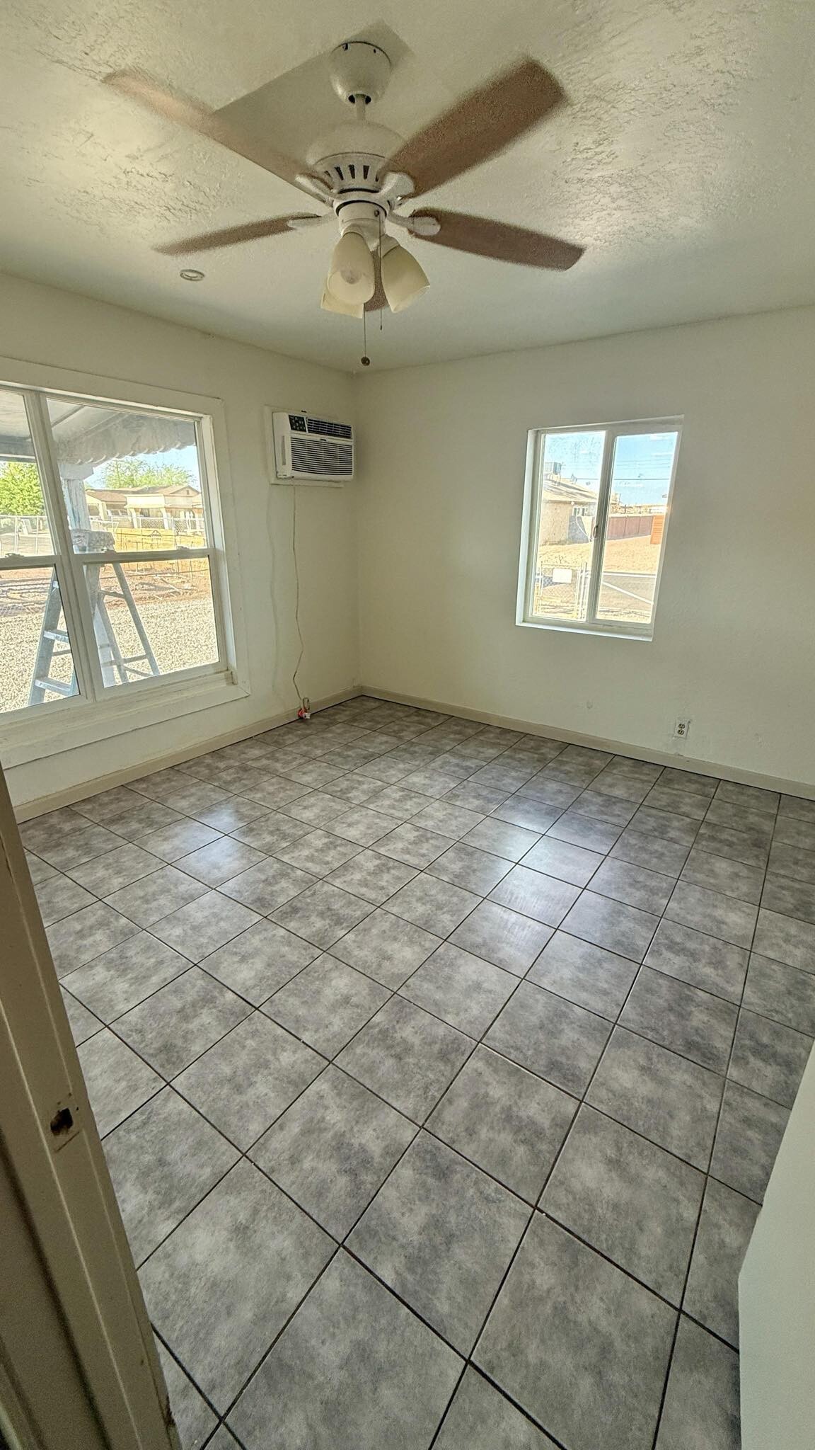 Building Photo - 4828 S 35th Dr