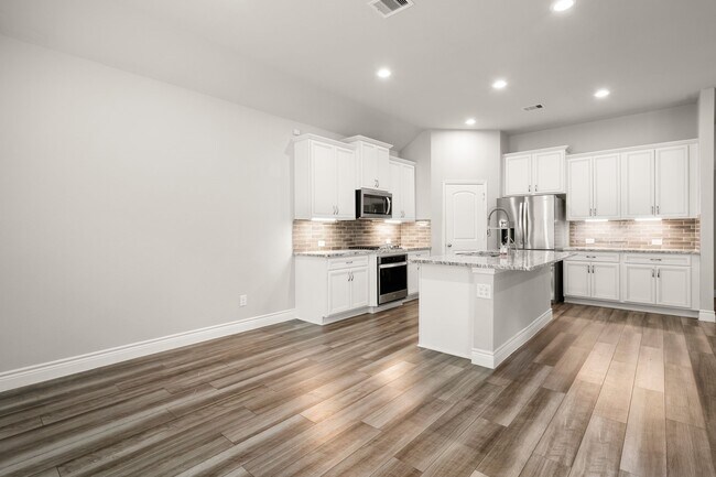 Building Photo - 31214 Raleigh Creek Dr