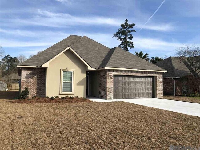 Building Photo - 26612 Parkwood Dr
