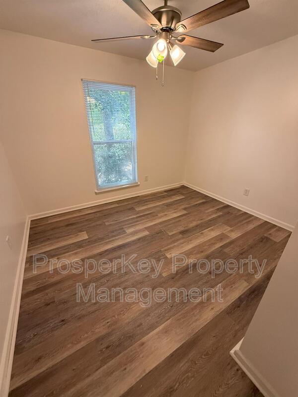 Building Photo - 7331 Paprika Ln