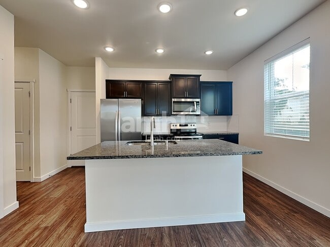 Building Photo - 23297 SE Dogwood St