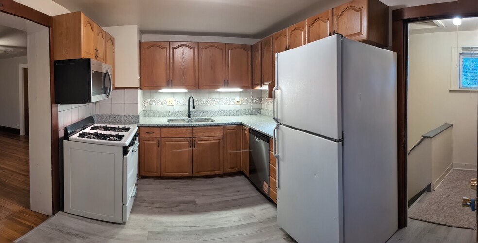 Building Photo - 1973 W 44th St