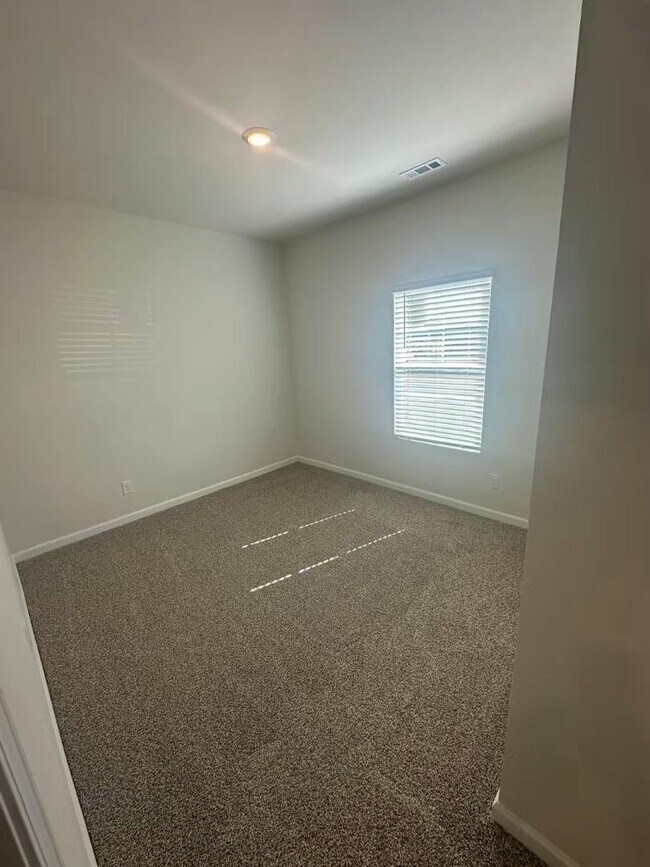 Building Photo - 231 Murphy Ln