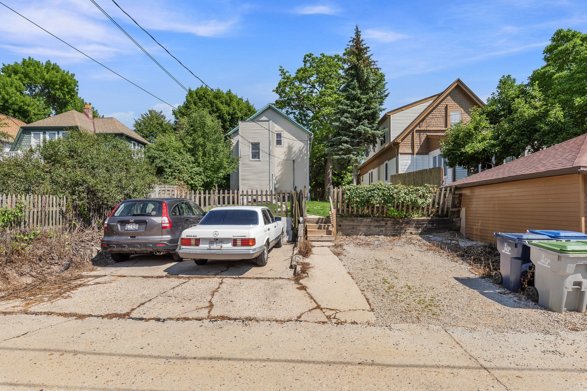 Building Photo - 3257 N Newhall St