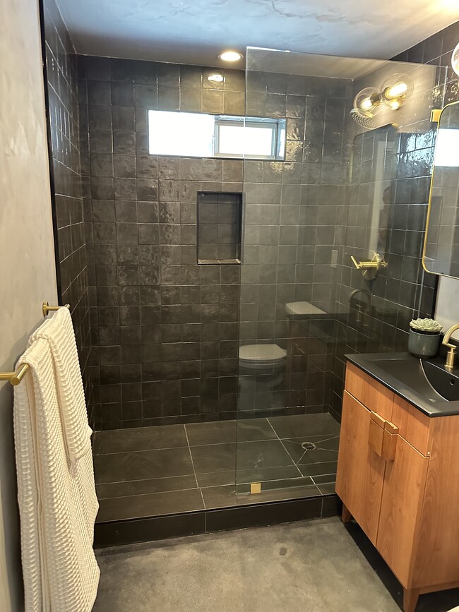 bathroom overview - 6110 Hillandale Dr