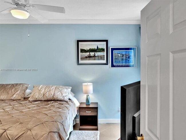 Building Photo - 3255 NE 184th St