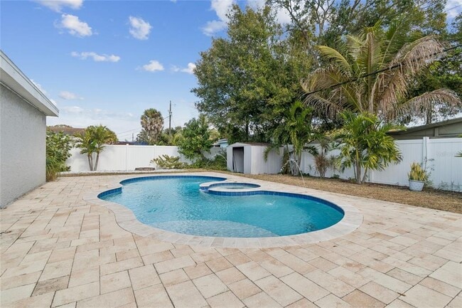 Building Photo - 7631 18th Way N