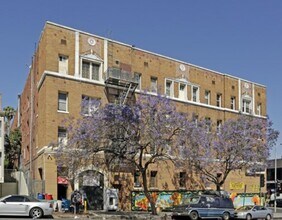 Building Photo - Flint 301 S Kenmore LLC