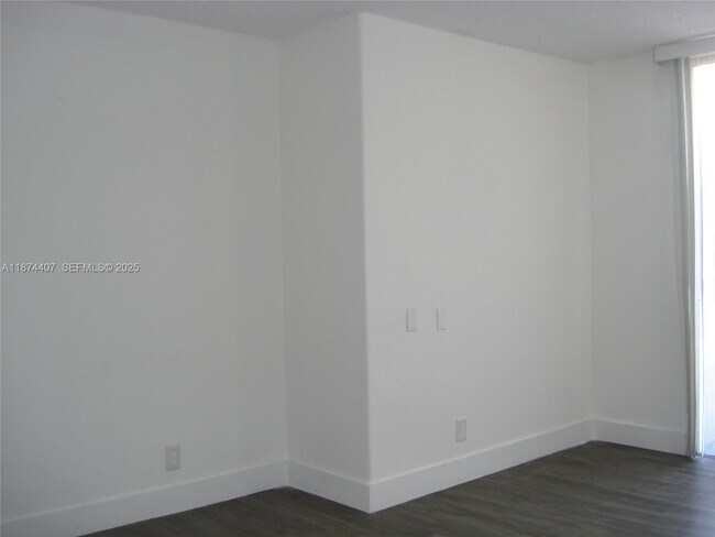 Building Photo - 16450 NW 2nd Ave