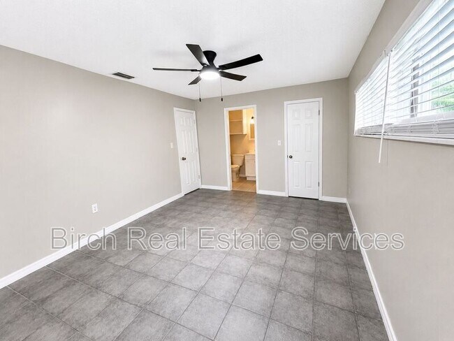 Building Photo - 1017 Amble Ln