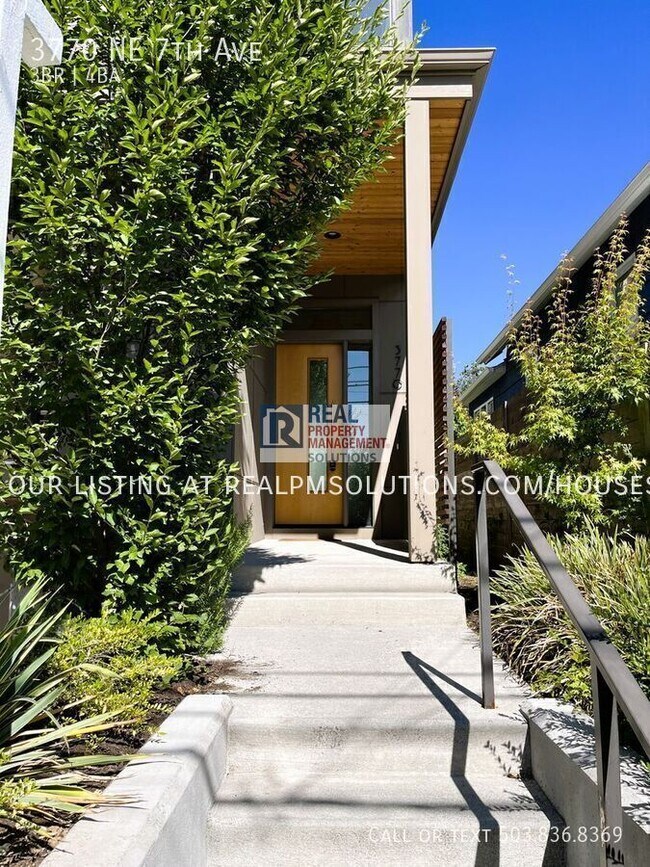 Building Photo - 3770 NE 7th Ave