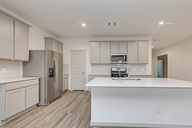 Building Photo - 3418 Lake Landing Ln