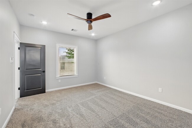 Building Photo - 4719 Mallow St