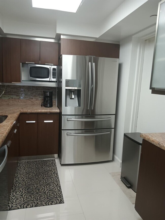 Building Photo - 1151 N Fort Lauderdale Beach Blvd