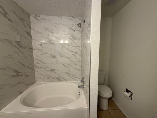 Building Photo - 4520 Rockaway Loop NE