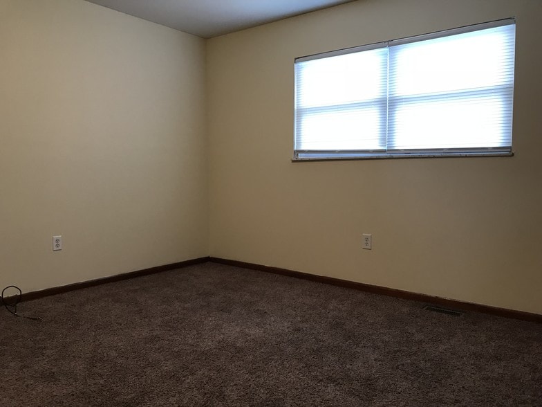 Building Photo - 204 Brubaker Dr